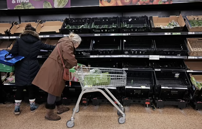 英国四大超市开始限购果蔬！到底什么原因？