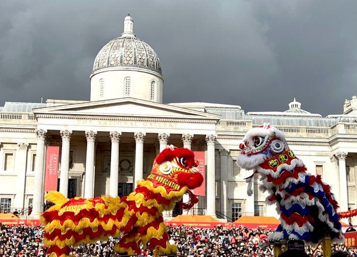 伦敦逾70万人共庆龙年新春  中国非遗惊艳英伦
