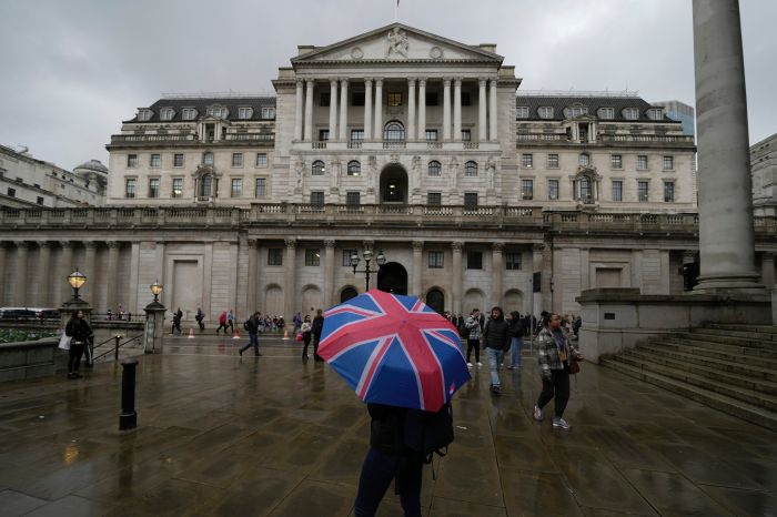 英国明日降息几成定局！对储户和房产买家影响大，如何应对？